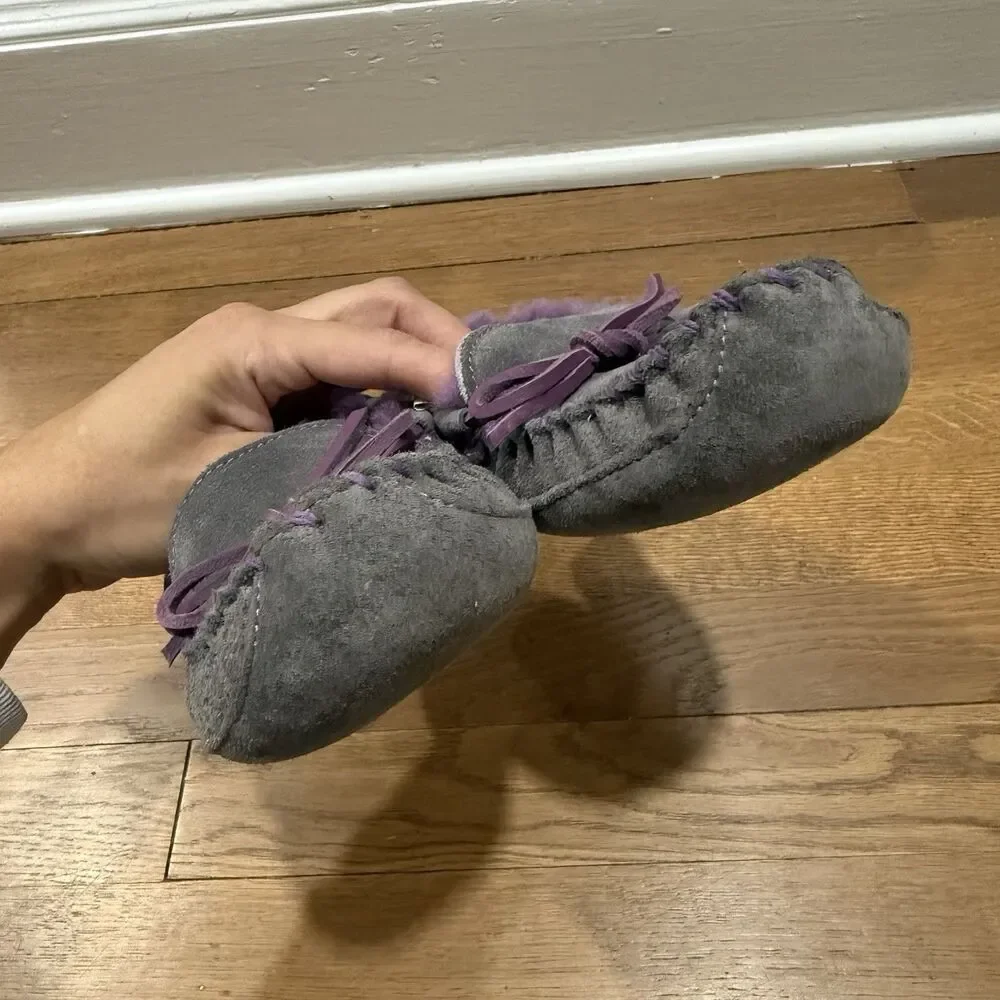 L.L. BEAN WINTER SUEDE SHEEPSKIN GRAY/PURPLE COZY MOCCASINS GIRLS SIZE 4